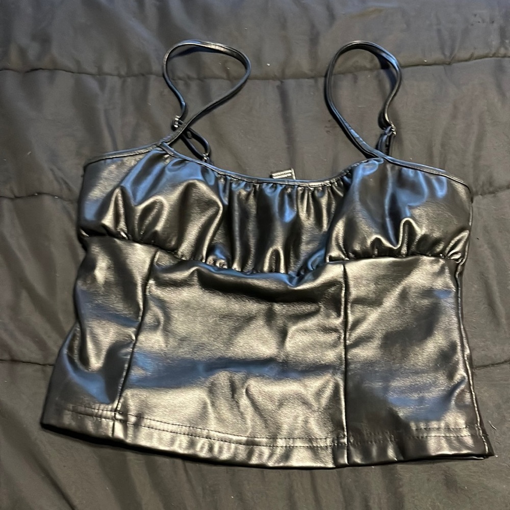 Forever 21 black tank top size small